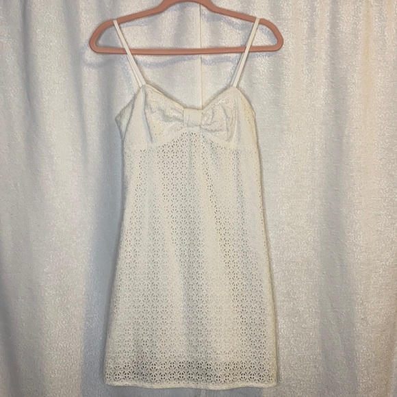 Lilly Pulitzer Dresses & Skirts - Lilly Pulitzer eyelet cotton dress - FL